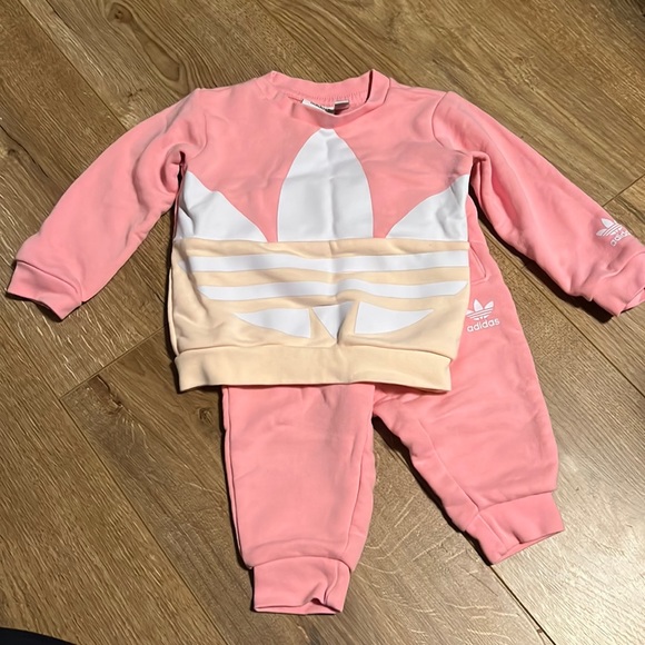 Adidas sweat suit 9-12 - Picture 1 of 4